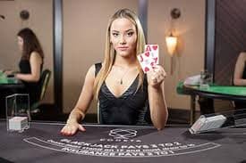 r22 Live Casino Tables Jo Aapke Liye Khule Hain